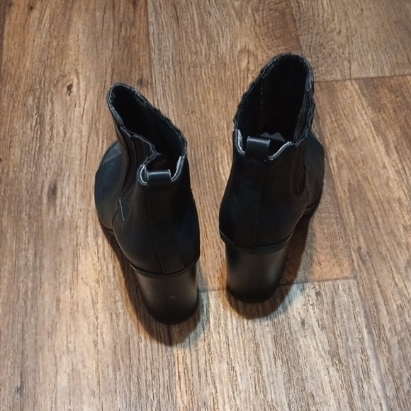 BCBG Paris Black Ankle Booties Sleek Suede Design Open Toe - Picture 6 of 6